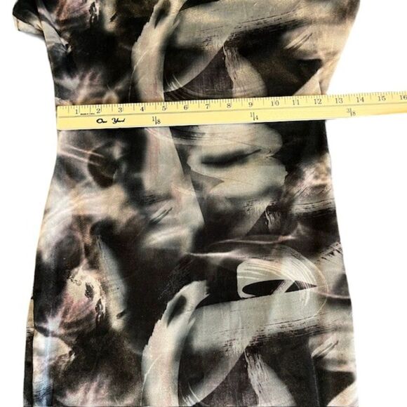 Pretty Little Thing Stretch Velour Strappy Open Back Dress Black Abstract 4 - Picture 7 of 9